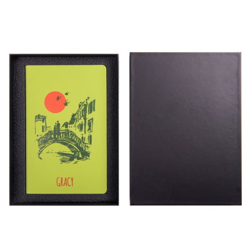 Коробка подарочная с ложементом для ежедневника размером 13*21 см