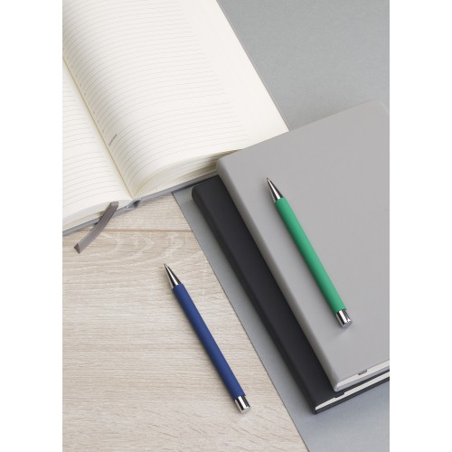 Ежедневник недатированный 