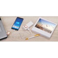 Флеш-карта 16 Гб с подсветкой логотипа, белый