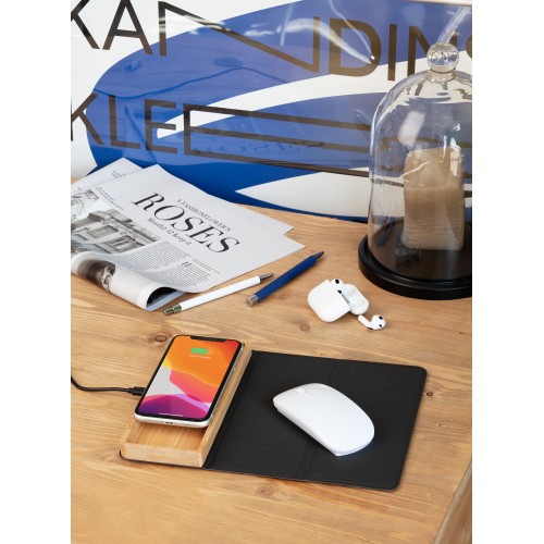 Коврик-трансформер с органайзером на магнитах с беспроводным (15W) ЗУ с подсветкой логотипа, черный с бежевым