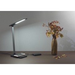 Лампа с беспроводным зарядным устройством 