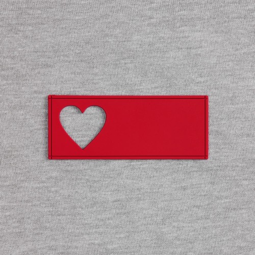 Лейбл из ПВХ с вырубкой «Сердце», красный