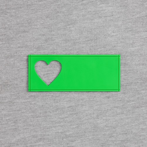Лейбл из ПВХ с вырубкой «Сердце», зеленый неон