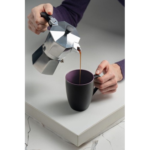 Кружка Bright Tulip, матовая, черная с фиолетовым