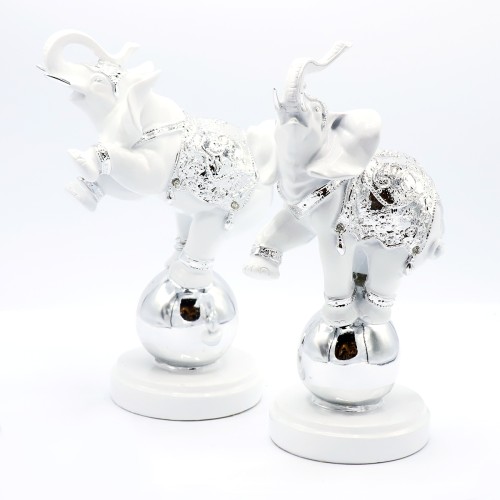 Набор статуэток "Слоны на шарах"