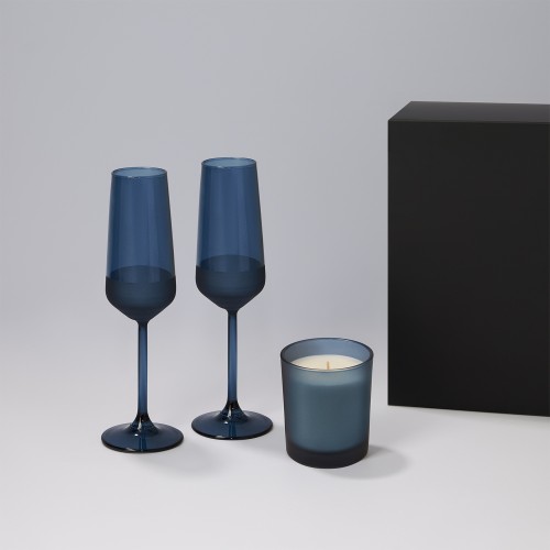Подарочный набор свеча Энигма (Enigma) + 2 бокала для шампанского Сапфир (Sapphire) в черной коробке